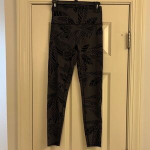 Aerie Black Leaf Print Leggings
